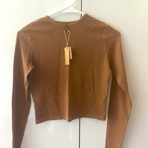 Skims New Vintage Long Sleeve (S) Color Penny.